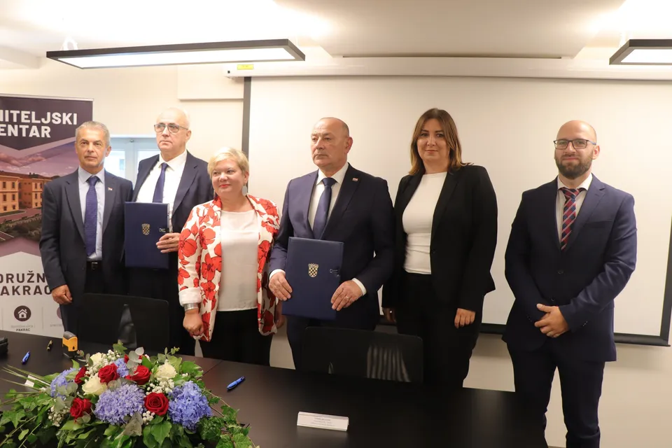 potpisivanje ugovora