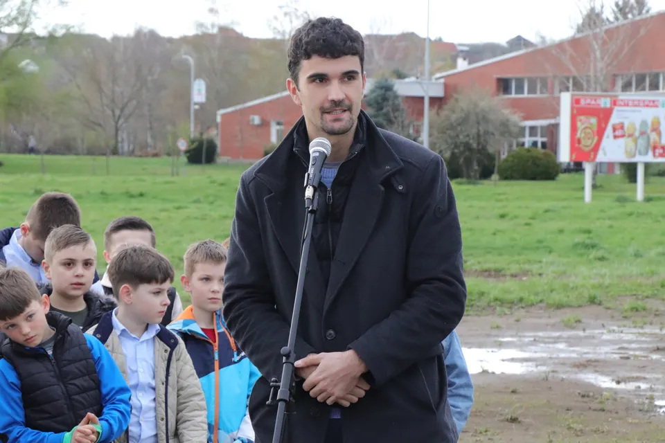 Fotografija uz članak „PAKRACU DVA NOVA TENISKA TERENA Krstanović: "Da svaki grad ima ovakvu situaciju, riješili bismo problem nedostatka sportaša u državi"“