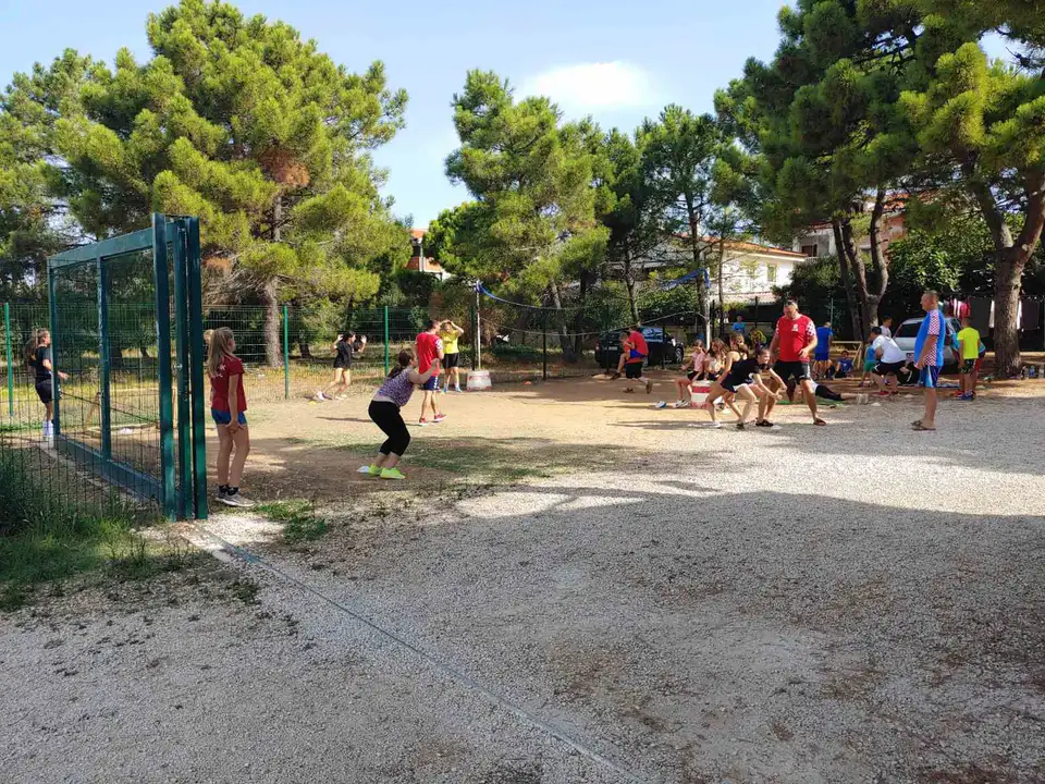 Fotografija uz članak „SPORT I LJETO Mladost LiPe boravi na Viru“