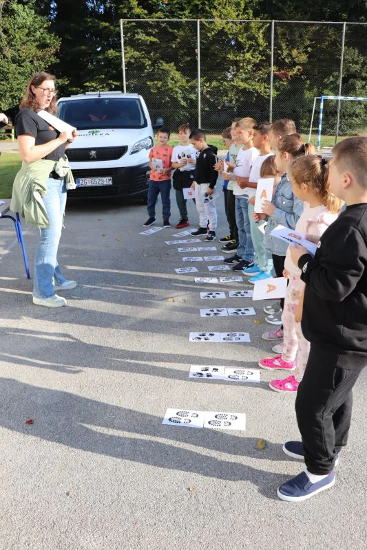 Fotografija uz članak „OŠ BRAĆE RADIĆA PAKRAC "Mobilni STEM laboratorij je došao u našu školu"“