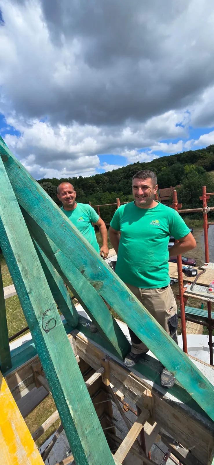 Fotografija uz članak „KAPELA SV. VIDA NA KALVARIJI Podignut toranj. Uskoro završetak krovišta“