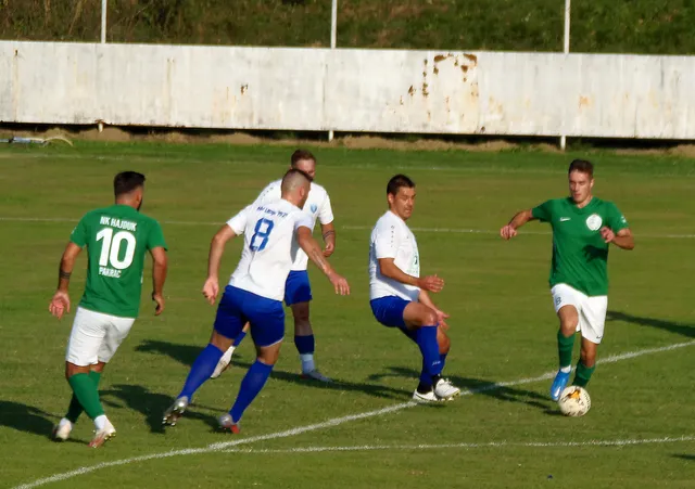 Fotografija uz članak „MŽNL: DERBI HAJDUKA I LIPIKA Remijem svi zadovoljni“