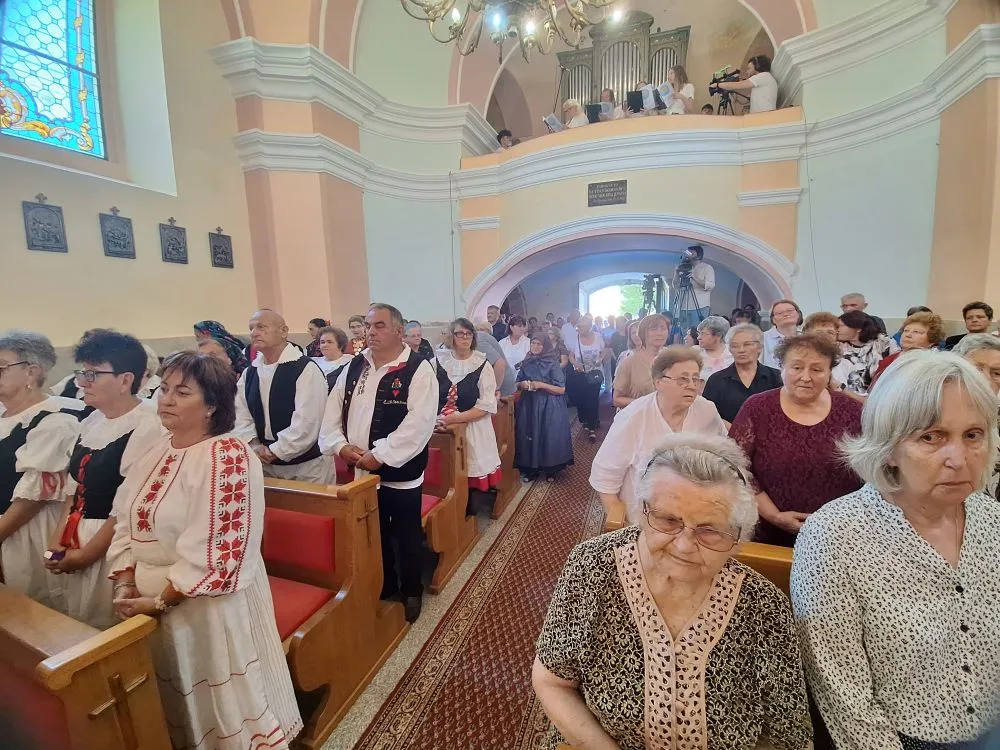 Fotografija uz članak „JUBILEJ ZAJEDNIŠTVA I VJERE Župa sv. Ivana Krstitelja u Badljevini proslavila 120 godina“