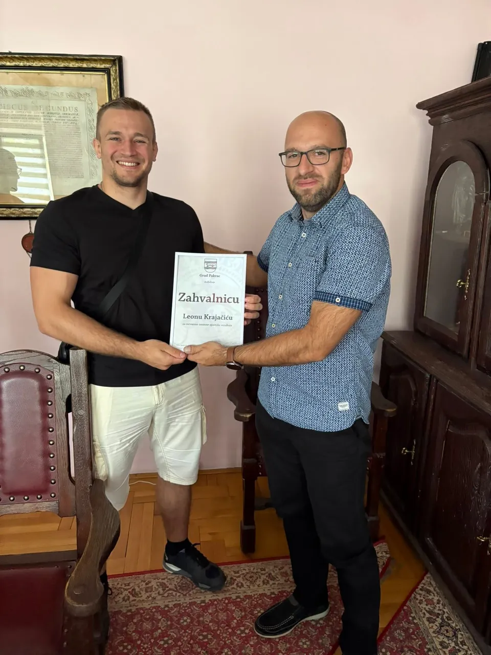 Fotografija uz članak „SJAJNI PAKRAČKI MMA BORCI KOD GRADONAČELNIKA NOVINCA“
