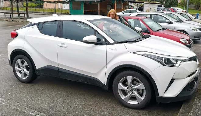 Fotografija uz članak „VOZIMO HIBRIDNE I ELEKTRO AUTOMOBILE: U Pakracu već prometuju, uskoro i punionica“