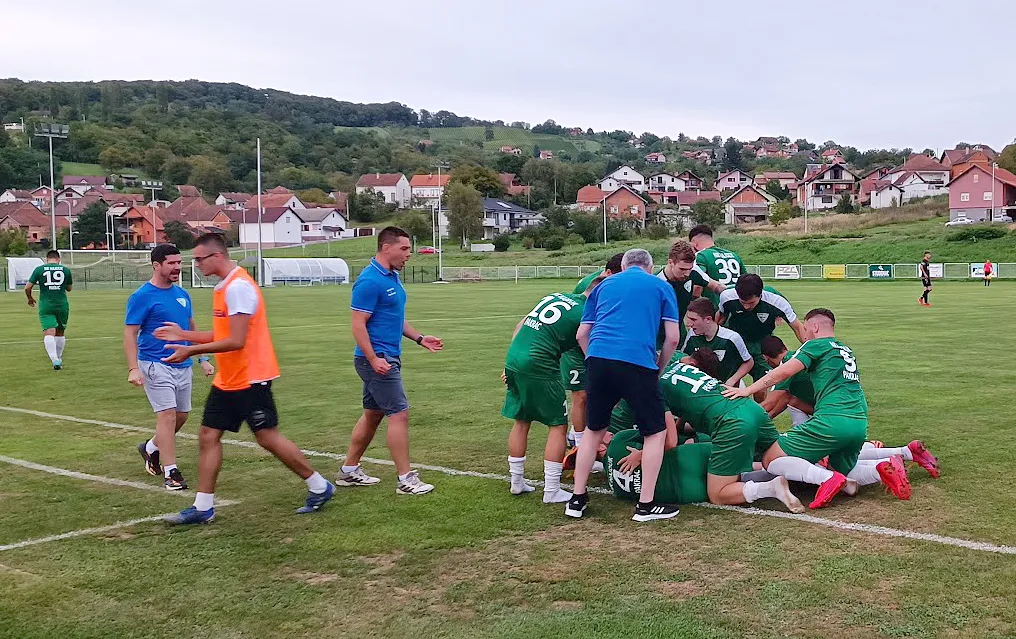 Fotografija uz članak „TEŠKO IZBORENA 4:3 POBJEDA Hajduk triput gubio pa okrenuo Sikirevce!“