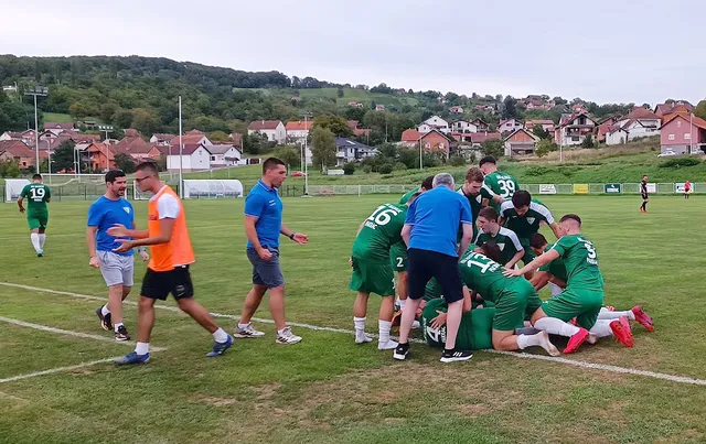 Fotografija uz članak „TEŠKO IZBORENA 4:3 POBJEDA Hajduk triput gubio pa okrenuo Sikirevce!“