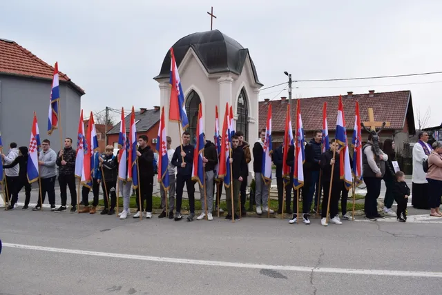 Fotografija uz članak „12. KRIŽNI PUT GRADA PAKRACA U spomen na žrtve Domovinskog rata“