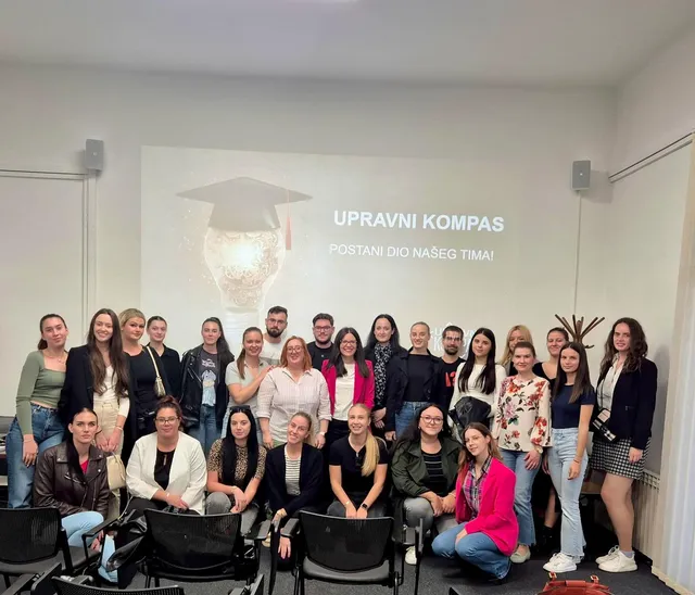 upravni kompas naslovna