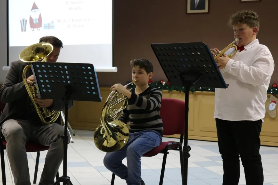 Fotografija uz članak „OGŠ PAKRAC Najmlađi učenici održali koncert povodom sv. Nikole“