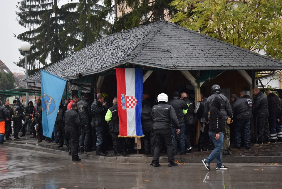 Fotografija uz članak „KARAVANA MOTOCIKLISTA U PAKRACU Pakrac i dalje obvezna stanica na putu premu Vukovaru“