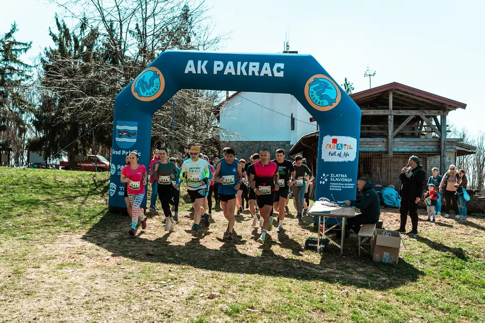 Start utrke na 74 km foto PHI MEDIA Antonio Pejsa
