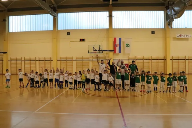 limaci lipik hajduk naslovna