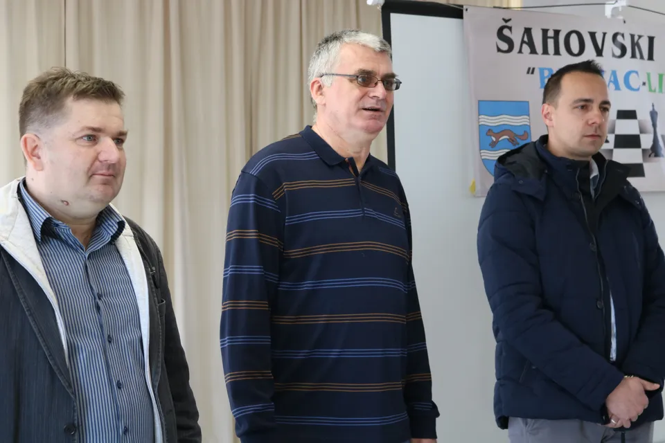 Fotografija uz članak „POVODOM JOSIPOVA Velemajstor Palac odigrao simultanku protiv 22 šahista“