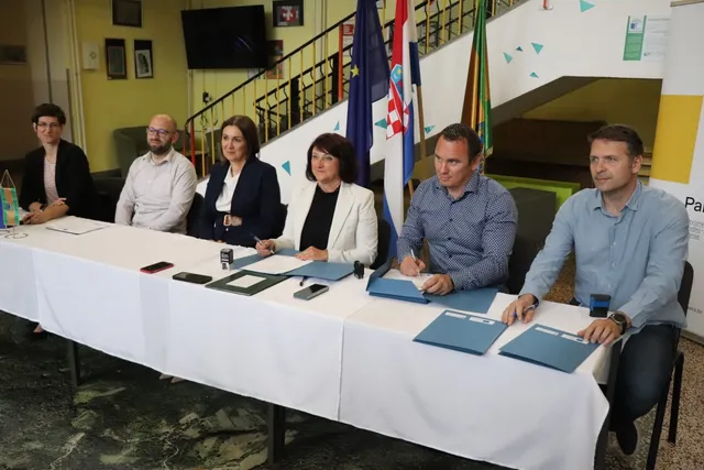 potpisivanje ugovora o izgradnji sportske dvorane u prekopakri