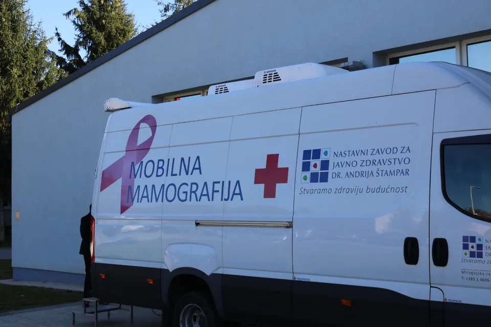 Fotografija uz članak „MOBILNI MAMOGRAF U PAKRACU U tri dana pregledano 150 Pakračanki“