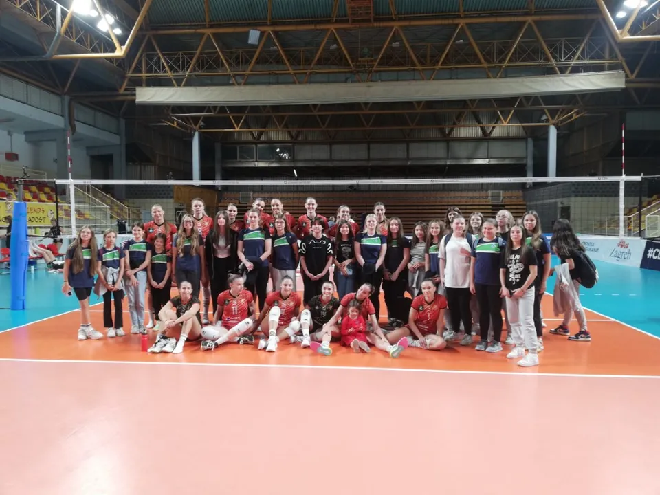 Fotografija uz članak „DVORANSKI SPORTOVI Pobjede rukometaša i odbojkašica“