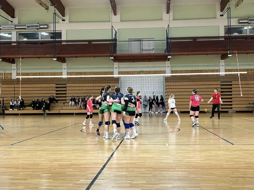volley li pa naslovna