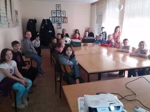 Fotografija uz članak „Pakrački osnovci posjetili policajce“
