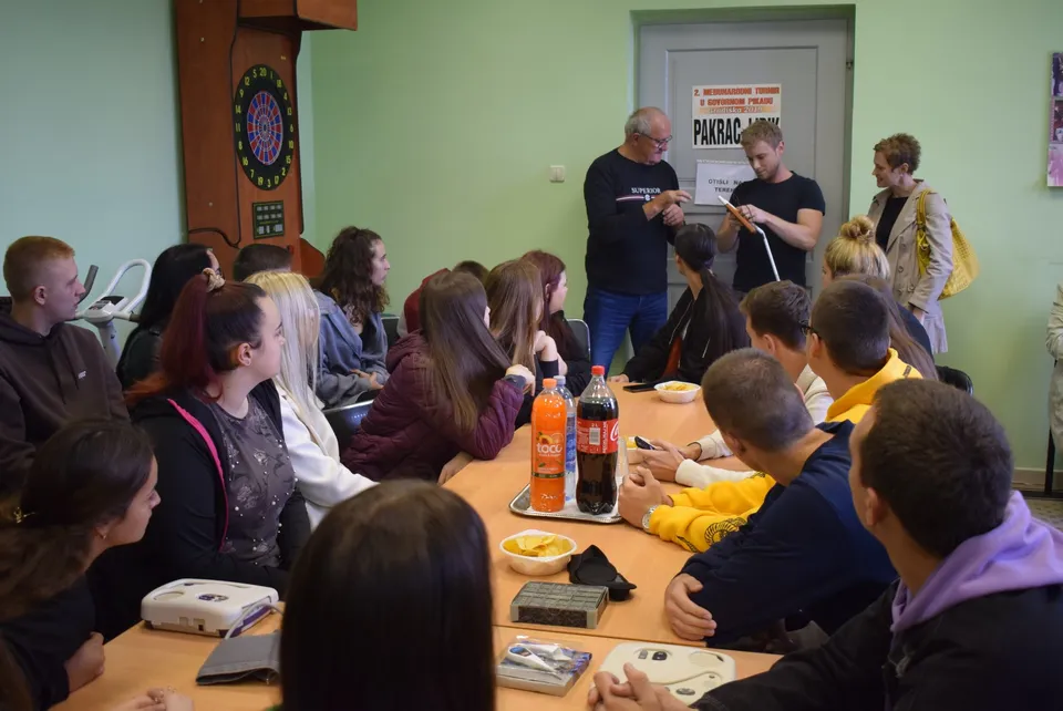 Fotografija uz članak „UDRUGA SLIJEPIH PAKRAC-LIPIK Obilježen Međunarodni dan bijelog štapa“