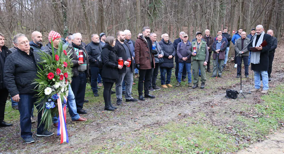 Fotografija uz članak „31. OBLJETNICA POGIBIJE MARIJANA KULHAVIJA I SUBORACA  Jokić: „Ostavili smo srce na bojištu“; M. Ivančić: „Ne dozvolite da nam ogade Hrvatsku!““