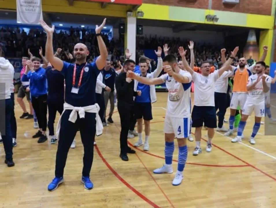 Fotografija uz članak „FUTSAL Trener Hrvoje Ajman iz Pakraca s Osijekom u finalu prvenstva Hrvatske“