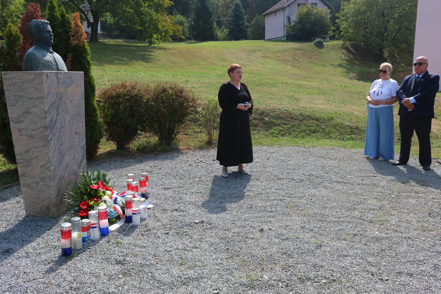 šreter naslovna