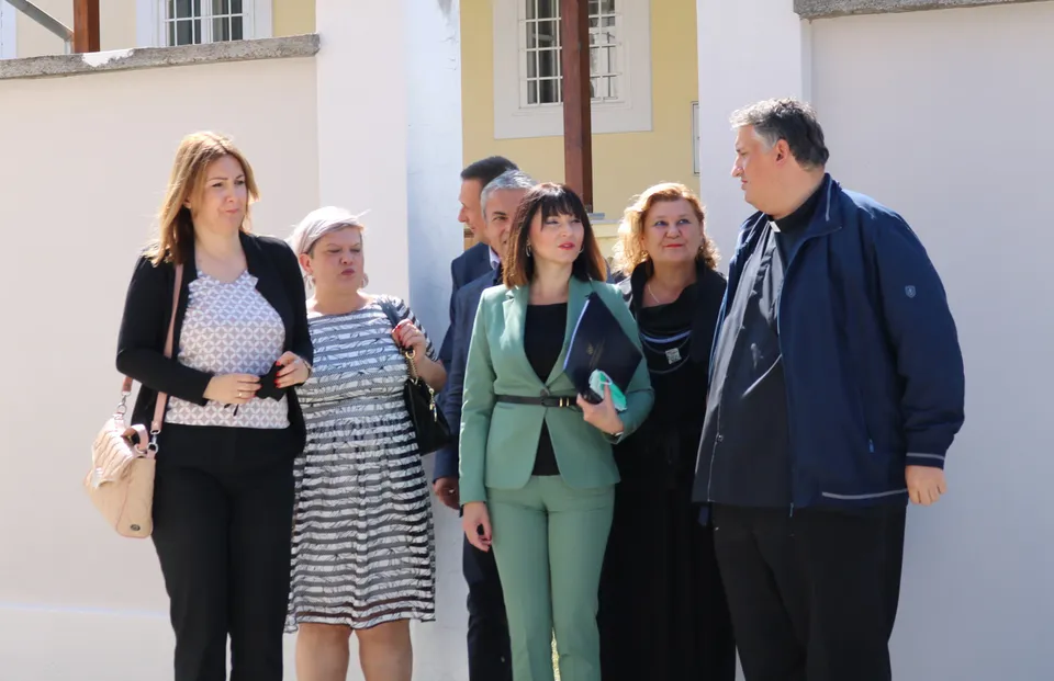naslovna sviu