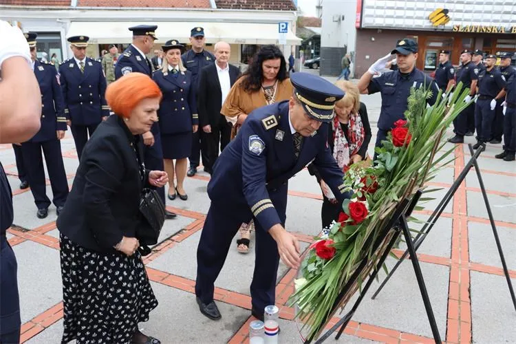 Fotografija uz članak „OBILJEŽEN DAN POLICIJE Šoštarić promaknut u samostalnog policijskog inspektora“