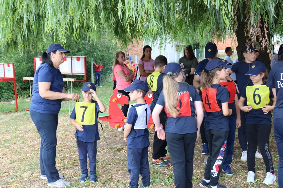 Fotografija uz članak „VATROGASNO NATJECANJE I KUP „BANOVAC“ Vatrogasne vještine pokazalo više od stotinu djece i mladeži“