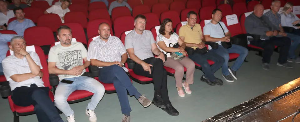 Fotografija uz članak „KONFERENCIJA O PREVLADAVANJU ENERGETSKE KRIZE: Detaljno i stručno o solarnim elektranama“