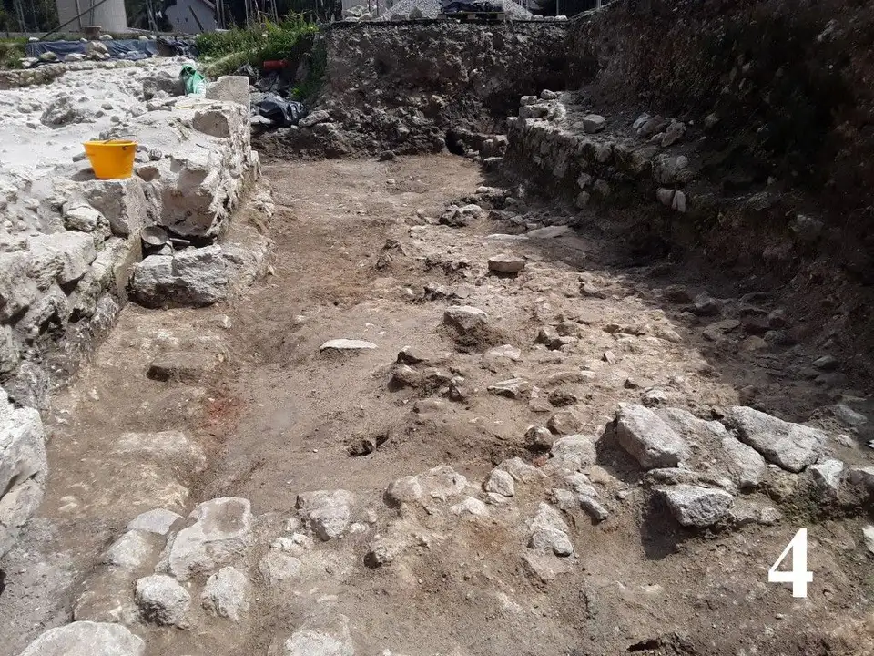4. Južni sektor uništenje južne kosturnice i pomoćne prostorije 1540. g i djelomična obnova