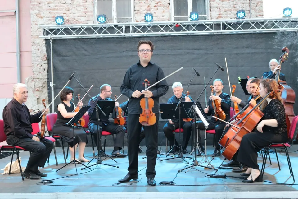 Fotografija uz članak „KONCERT NA GRADSKOJ ŠETNICI Zagrebački solisti Pakracu“