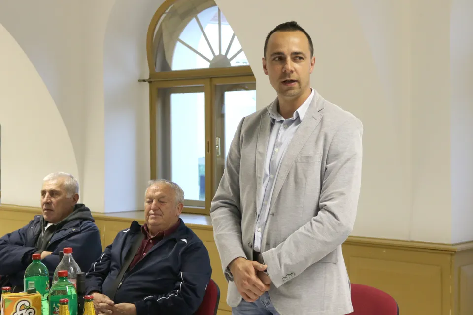 Fotografija uz članak „PČELARSKA SKUPŠTINA Androić i dalje predsjednik, nužna veća uključivost članstva“