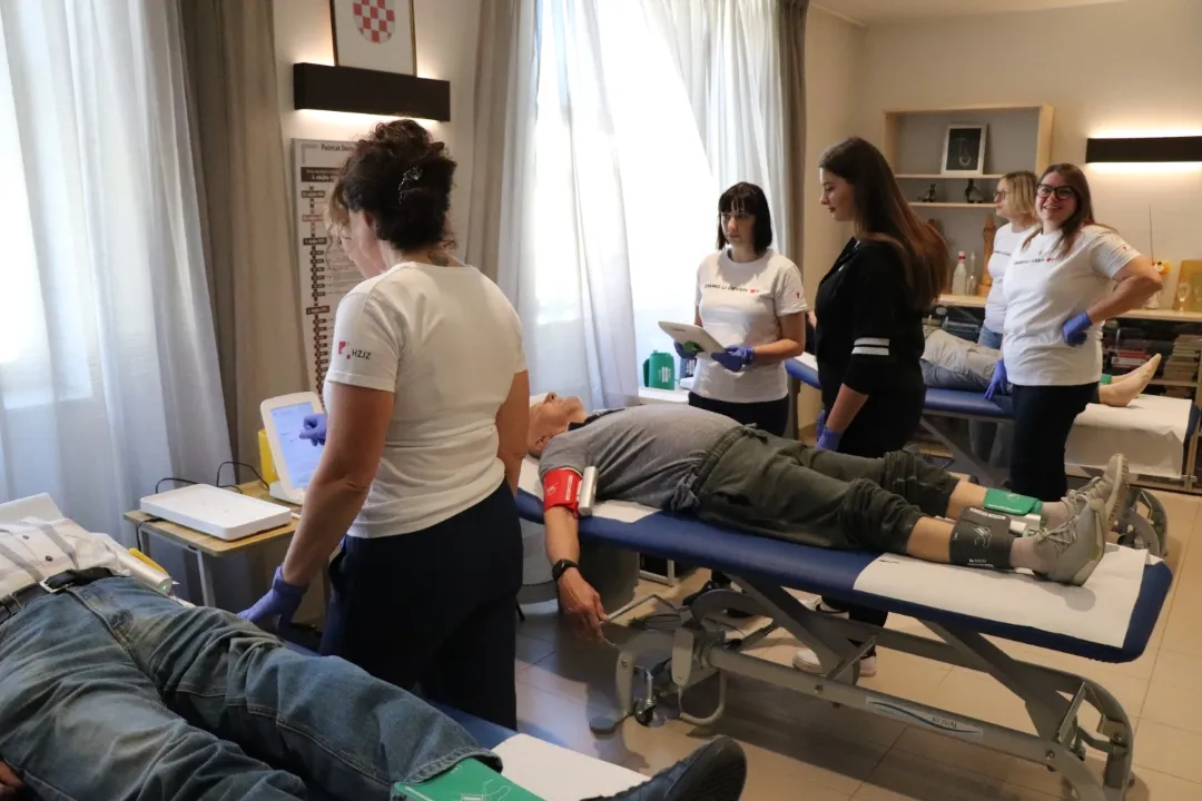 Fotografija uz članak „JAVNOZDRAVSTVENA AKCIJA ZA HRVATSKE BRANITELJE Korisnici besplatno pregledani u Lipiku“