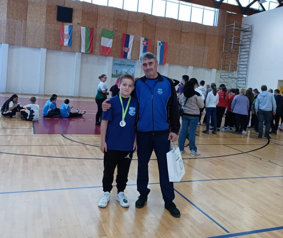 Fotografija uz članak „STRELIČARSKI KLUB KUNA Šimić međunarodni prvak kadeta na natjecanju u Samoboru“
