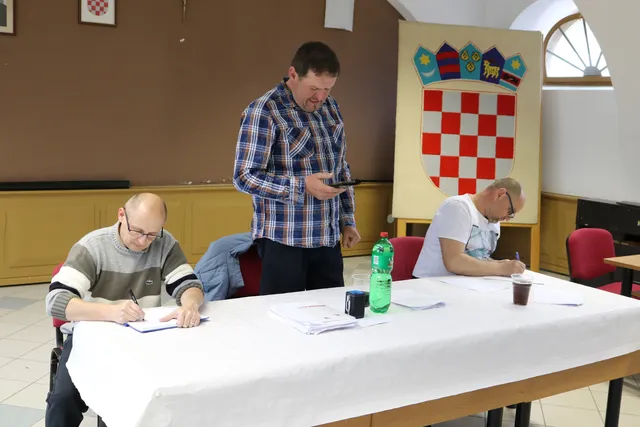 Fotografija uz članak „PČELARSKA SKUPŠTINA Androić i dalje predsjednik, nužna veća uključivost članstva“