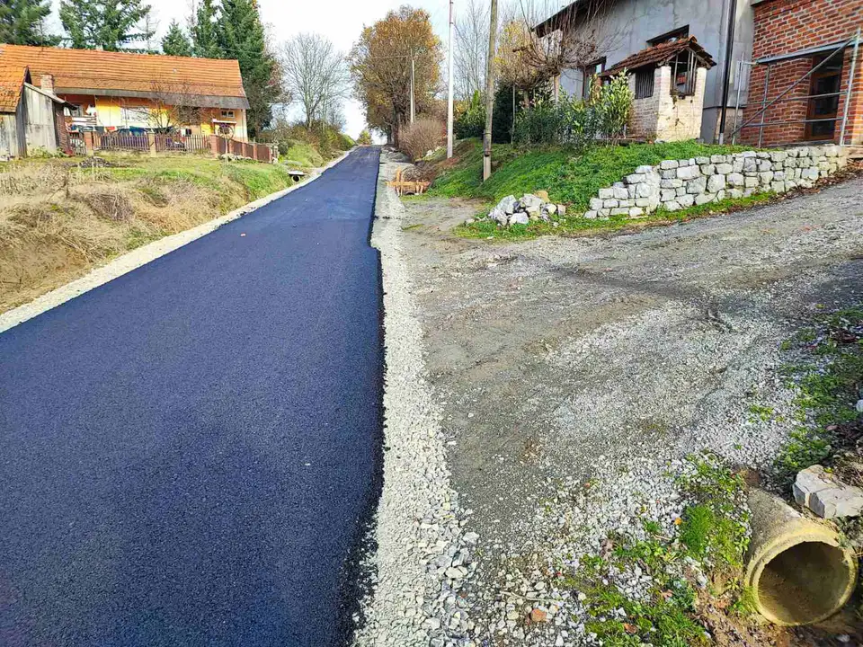 karanovac kuće