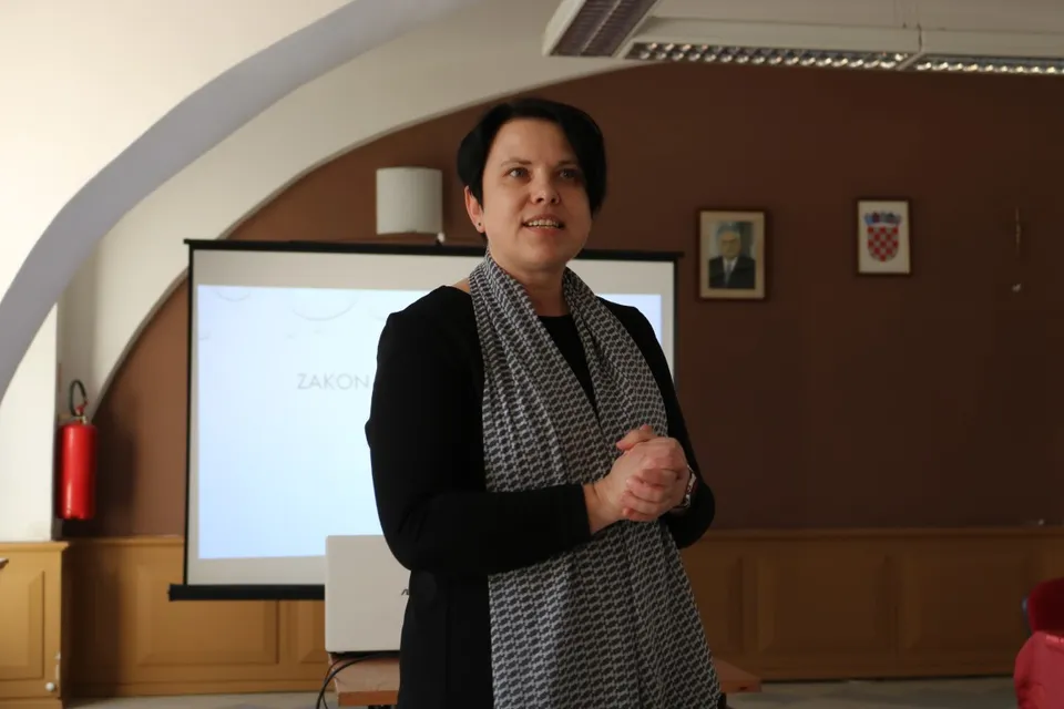 latica dubravka